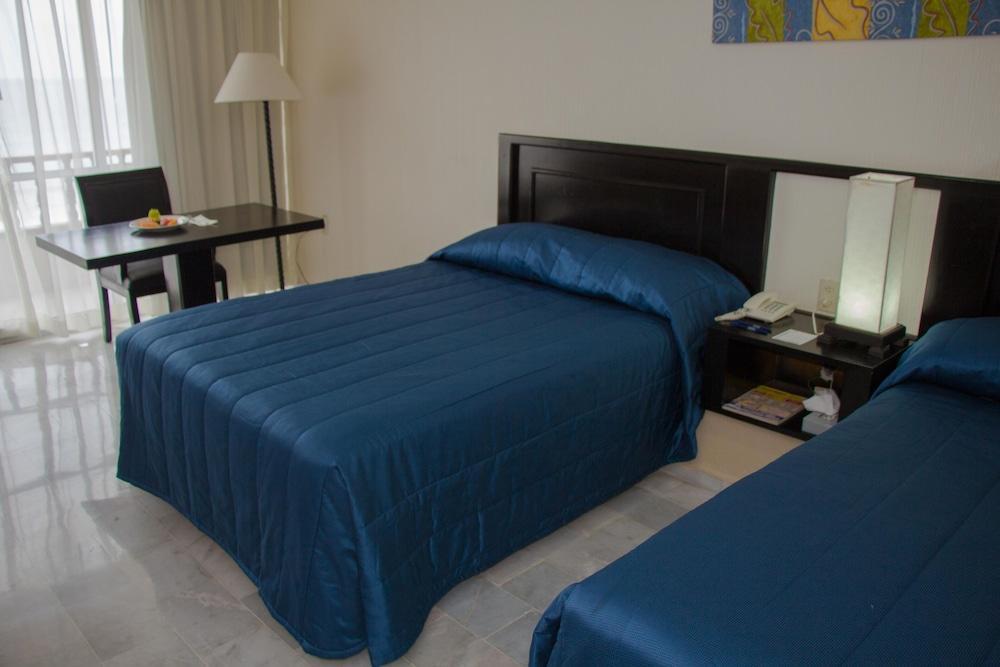 Hotel Aguamarina Mazatlan Exterior photo